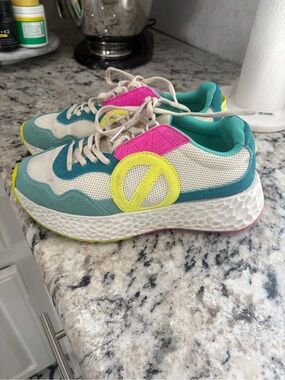 No Name Authentic French Sneakers